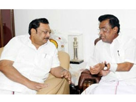 வீரபாண்டி ஆறுமுகம் இருந்திருந்தால் என்னை நீக்கியிருக்க முடியாது: உருகும் மு.க. அழகிரி!!