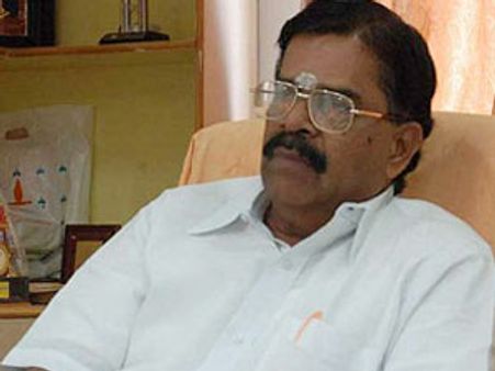 அயோத்தி கரசேவைக்கு அதிமுக ஆட்களை அனுப்பவில்லை: வலிய வந்து விளக்கம் தரும் இல. கணேசன்!