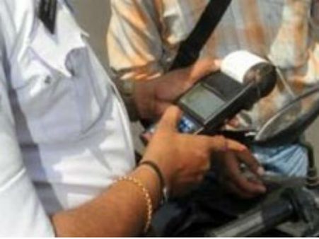 போக்குவரத்து லஞ்சத்தை ஒழிக்க வந்துருச்சு “இ-சலான்” கருவி