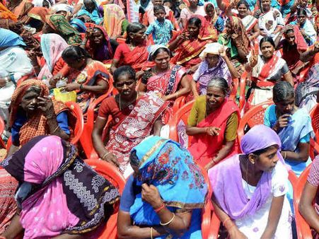 ஈயோட்டும் பிரச்சாரக் கூட்டங்கள்... டிவி நேரலையால் குறையும் மக்கள் கூட்டம்