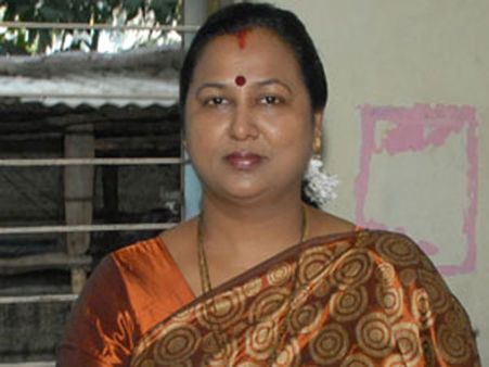 அமைச்சர் 'தோப்பு' குறித்து அவதூறு: பிரேமலதா மீது வழக்குப் பதிவு