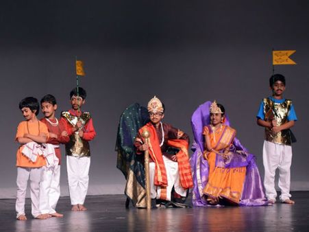 'சேர சோழ பாண்டிய பல்லவர்கள்' நாடகம் - அமெரிக்கத் தமிழர்கள் அமோக வரவேற்பு