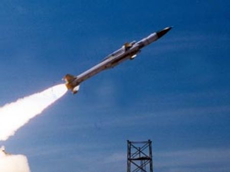 ஆகாஷ் ஏவுகணை சோதனை வெற்றி: இலக்கை தாக்கியது