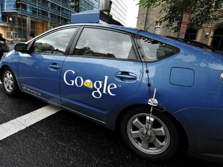 கூகுளின் புதிய “ஆளில்லா” கார்கள் – கலிபோர்னியாவில் சோதனை ஓட்டம்