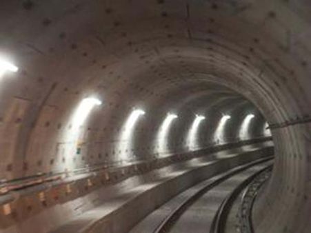 3,607.4 மீ உயரத்தில் உலகின் மிக உயரமான சுரங்க ரயில் பாதை... சீனாவில் திறப்பு