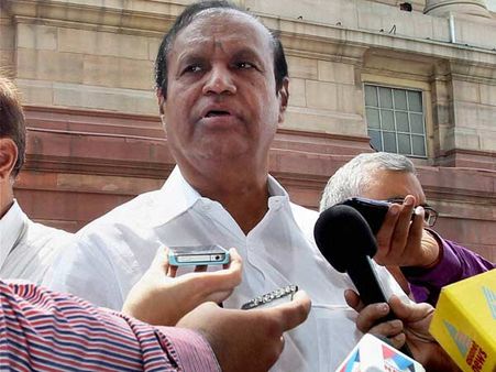 தேர்தல் பணியில் ஈடுபட்ட அரசு ஊழியர்களுக்கு ”தபால் ஓட்டு” உரிமை வேண்டும் – டி.ஆர்.பாலு நோட்டீஸ்