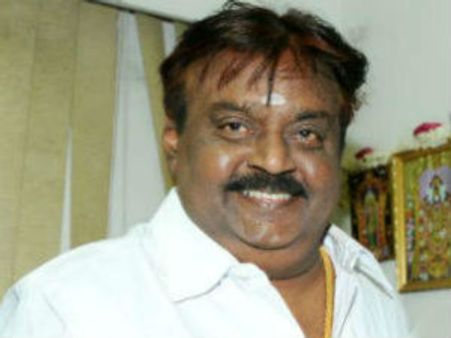 வெயிலில் வாடும் மக்களுக்கு தண்ணீர் பந்தல் அமைக்க தேமுதிகவினருக்கு விஜயகாந்த் வேண்டுகோள்