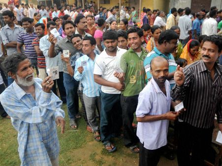 சீமாந்திரா பகுதியில் விறுவிறுப்பான வாக்குப்பதிவு