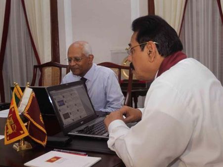 சமூக வலைதளங்களுக்கு தடை விதித்தால் முதலில் என் மகன்கள்தான் புரட்சியில் இறங்குவர்: மகிந்த ராஜபக்சே