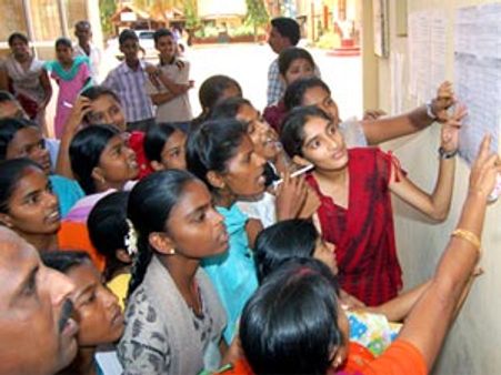 வெளியானது பிளஸ்டூ தேர்வு முடிவுகள்...வழக்கம் போல மாணவிகளே அதிக தேர்ச்சி