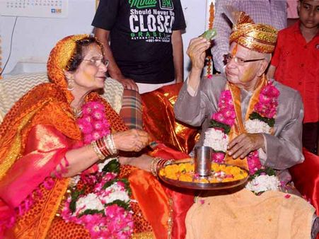 88 வயதில் 2வது திருமணம் செய்த காங்கிரஸ் தலைவர் என்.டி. திவாரி