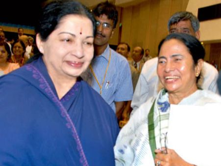 லோக்சபாவில் எதிர்க்கட்சி அந்தஸ்தை இணைந்து கோர அதிமுக- திரிணாமுல் அதிரடி திட்டம்