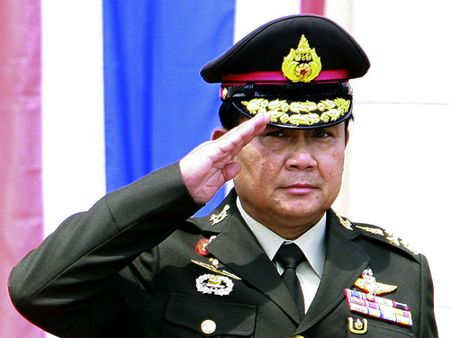 ராணுவம் கைப்பற்றிய தாய்லாந்தில் தற்காலிக பிரதமரானார் தளபதி சான் ஓ சா