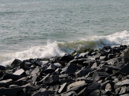 தமிழக கேரள கடல் பகுதிகளில் இன்றும், நாளையும் ராட்சத அலைகள் எச்சரிக்கை!