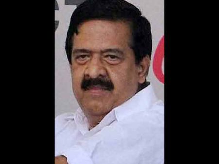 ராகுலுக்கு வலுக்கும் எதிர்ப்பு: மூத்த தலைவர் ரமேஷ் சென்னிதாலாவும் போர்க்கொடி!!