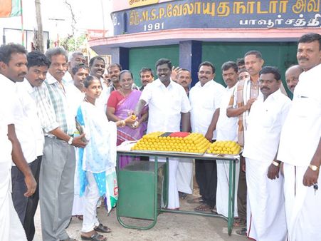 கருணாநிதியின் 91வது பிறந்தநாள்: திமுகவினர் உற்சாகக் கொண்டாட்டம்