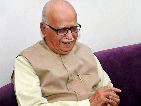 நாடாளுமன்றத்தில் அத்வானியின் அறை பறிபோனது! லோக்சபா இருக்கை ஒதுக்கீட்டிலும் குழப்பம்!!