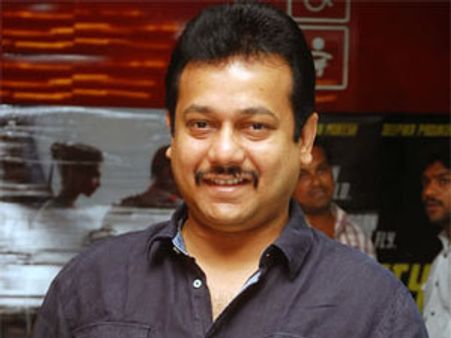 சன் டிவிக்கு முறைகேடாக பி.எஸ்.என்.எல் இணைப்புகள்- சக்ஸேனாவிடம் சிபிஐ 10 மணி நேரம் விசாரணை!