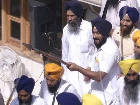 பொற்கோவிலில் நடந்த வன்முறைத் தாக்குதல் வருத்தமளிக்கிறது... சீக்கிய தலைவர்கள் வேதனை