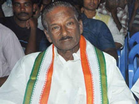 தமிழக எம்பிக்கள் நாடாளுமன்றத்தில் தமிழிலேயே உரையாற்ற வேண்டும்... குமரிஆனந்தன் வலியுறுத்தல்