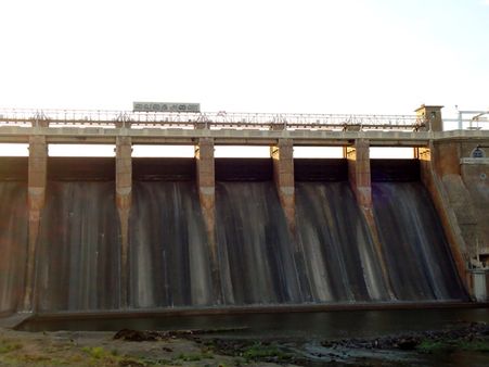 வறண்டு கிடக்கும் தமிழக அணைகள்.. கவலையில் விவசாயிகள்