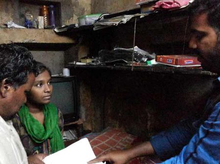 நமது செய்தி எதிரொலி: ஏழை மாணவி சௌஜன்யாவின் கல்விக்கு ஓடிவந்து உதவும் வாசகர்கள்!