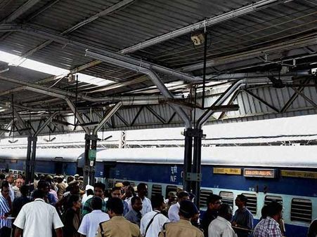 சென்னையில் இருந்து மதுரைக்கு ரயிலில் போக இனி ரூ. 303 கொடுக்கணும்...