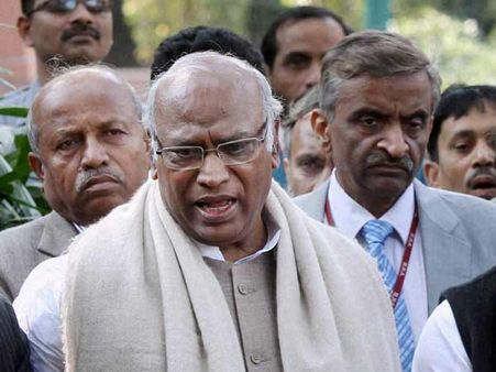 ரயில் கட்டண உயர்வுக்கு காரணமான 'மல்லிகார்ஜூன கார்கே'வின் வியாக்யானம் இது!