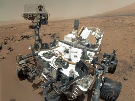 ரோபோ கைகளால் ‘செல்ஃபி’ எடுத்து... செவ்வாயில் ஓராண்டை நிறைவு செய்த ‘க்யூரியாசிட்டி’!