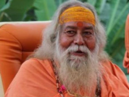 சாய்பா மீதான விமர்சனம்: துவாரக பீட சங்கராச்சாரியார் மீது ஆந்திராவிலும் புகார்!!