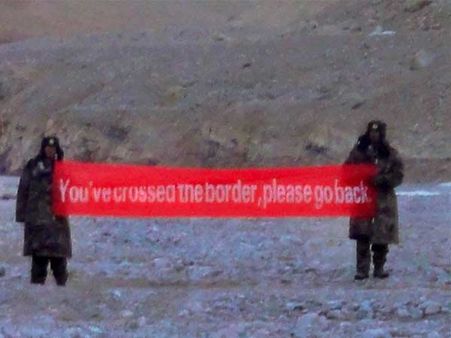 காஷ்மீரின் லடாக் ஏரியில் ஊடுவிய சீன ராணுவம்!