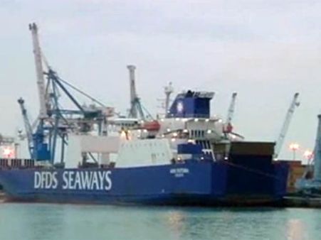 சிரியா முதல் பின்லாந்து வரை.. நடுக் கடலில் நடக்கும் ரசாயன ஆயுதங்கள் அழிப்பு பணி!!