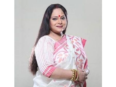 என் கணவர் பேசியது தவறுதான்: திரினமூல் எம்.பியின் பலாத்கார பேச்சுக்கு மனைவி மன்னிப்பு!