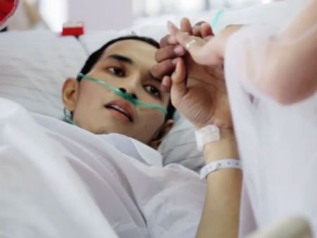 ''இமைகள் முழுவதும் அழகிய கண்ணீரின் கனம்!''