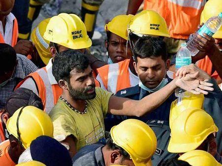 3 நாட்கள் சிறுநீரைக் குடித்து வாழ்ந்தேன்... மறுபிறவி பெற்றேன்.. கண் தானம் செய்ய ஒடிசா வாலிபர் முடிவு