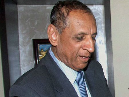 ஹெலிகாப்டர் ஊழல்.. ஆந்திர ஆளுநர் நரசிம்மனும் சிக்கினார்! சிபிஐ விசாரணை நடத்த முடிவு!!