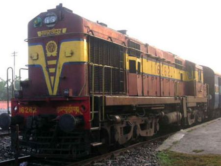 இனி எரிபொருள் விலைக்கு ஏற்ப ரயில் கட்டணம் உயரும்!