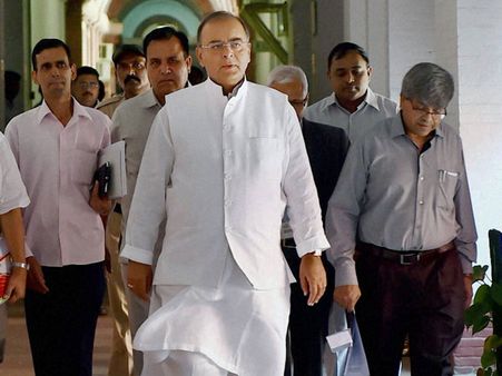 இன்று 84வது மத்திய பட்ஜெட்டை தாக்கல் செய்த நிதி அமைச்சர் அருண் ஜேட்லி