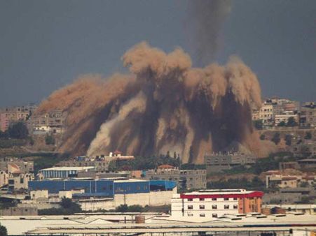 காஸா மீது இஸ்ரேல் வெறியாட்டம்.. பிஞ்சு குழந்தைகள் உட்பட 100க்கும் மேற்பட்டோர் பலி!!