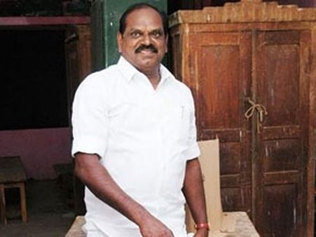 தைரியம், திராணி இருந்தால் தே.மு.தி.க தனித்து போட்டியிடுமா: அமைச்சர் வைத்திலிங்கம் சவால்!