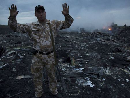 வீழ்த்தப்பட்ட மலேசிய விமானம்.. ஐ.நா. விசாரணைக்கு உலகத் தலைவர்கள் கோரிக்கை