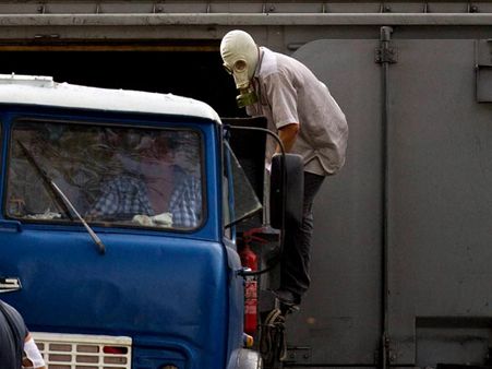 மலேசிய விமானத்தில் பலியானோரின் உடல்கள் உக்ரைன் நகருக்கு வந்து சேர்ந்தன!