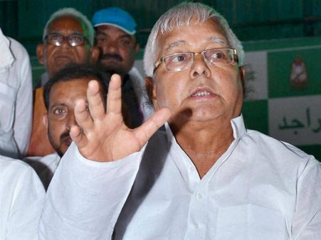 நிதிஷும் நானும் கை கோர்த்தது போல மாயாவதியும் முலாயமும் கூட்டணி வைக்க வேண்டும்: லாலு பிரசாத்