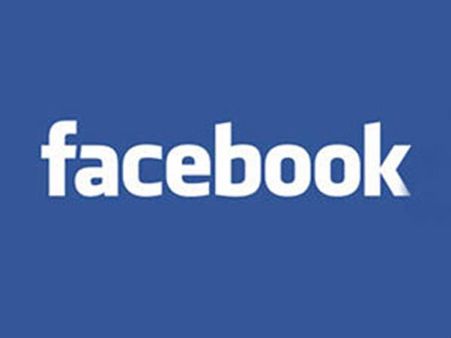 ஆபாச படங்கள்?: ரூ.12.3 கோடி கேட்டு ஃபேஸ்புக் மீது கேஸ் போட்ட அமெரிக்க பெண்