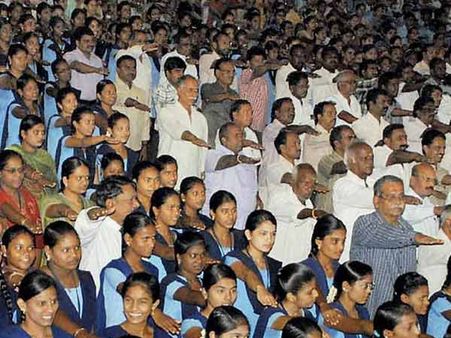 தலித் சிறுமியை பள்ளியில் சேர்க்க தாயாரை வேலை வாங்கினாரா தலைமை ஆசிரியை?