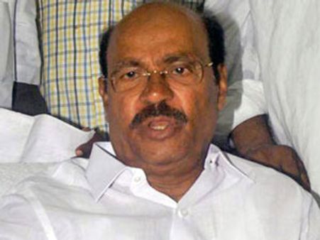 இலவசங்களை நிறுத்திவிட்டு பள்ளிகளில் கழிப்பறைகளை கட்டுங்கள்: ராமதாஸ்