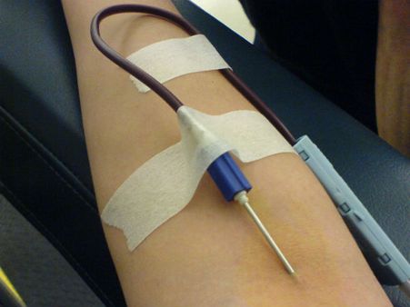 வலுக்கட்டாயமாக பள்ளிக் குழந்தைகளிடம் ரத்ததானம்... சீனாவில் 7 பேர் கைது