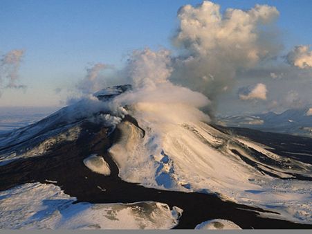 வெடிக்கப் போகிறது ஐஸ்லாந்து எரிமலை.. வான்வெளி போக்குவரத்து என்ன ஆகும்?