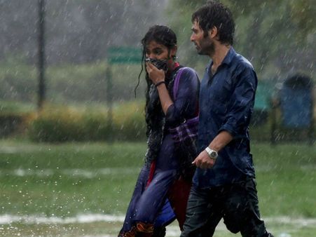 தீவிரமடைகிறது தென் மேற்குப் பருவ மழை.. இன்று பல இடங்களில் 'ஜில் ஜில்' மழை பெய்யலாமாம்!