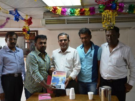 இந்திய சுதந்திர தின ஸ்பெஷல்: துபாயில் அழகுத் தமிழில் கவிபாடிய தமிழர்கள்